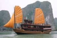 TOURISTS IN Calypso legendary cruise on Halong Bay